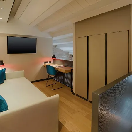 Ξενοδοχείο Nh Collection 4*