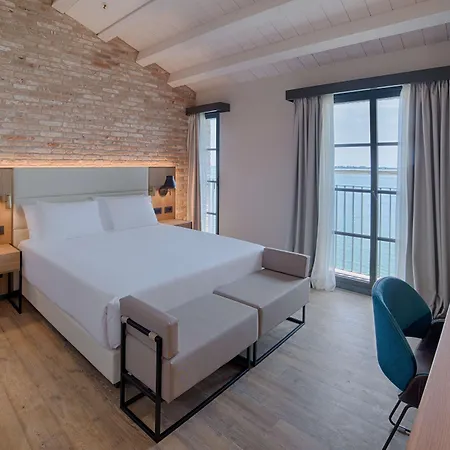 Ξενοδοχείο Nh Collection 4*