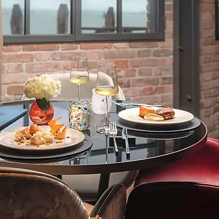 Nh Collection Hotel 4*